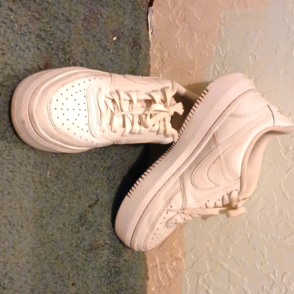 Nike White forces size 9 in women
